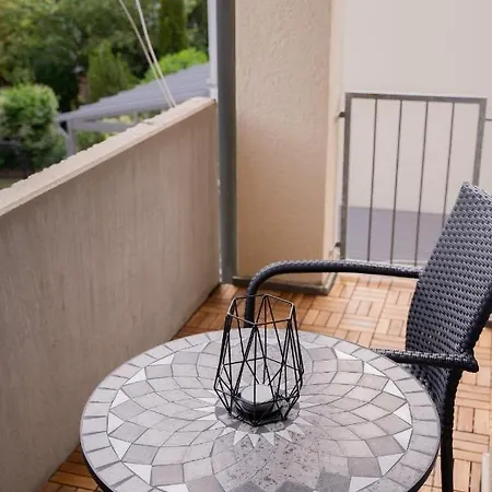 Apartment Caricasa Stylisches In Der Naehe Von Nuernberg *